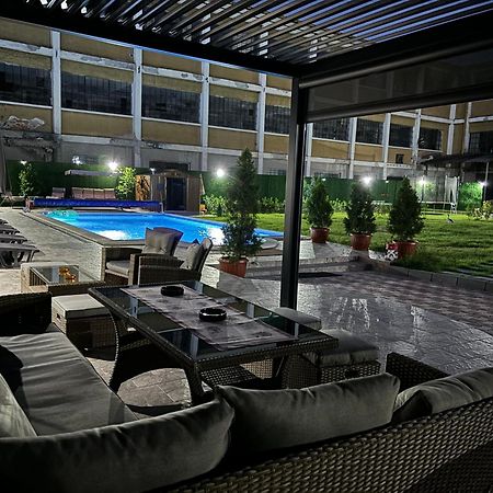 Hotel Rai トリャブナ エクステリア 写真